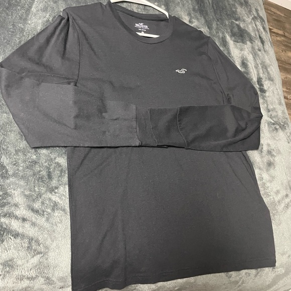 Hollister Must Have Collection T-Shirt Crewneck Long Sleeve black SIZE SMALL - Picture 4 of 4